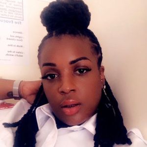 Meet your Posher, Keshia